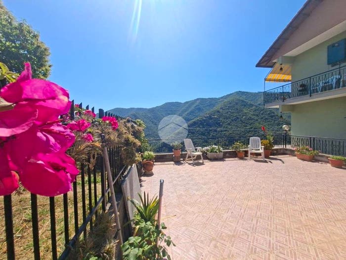 Casa con 5 locali in vendita in via delle rovere, Avegno Chiesa, Avegno
