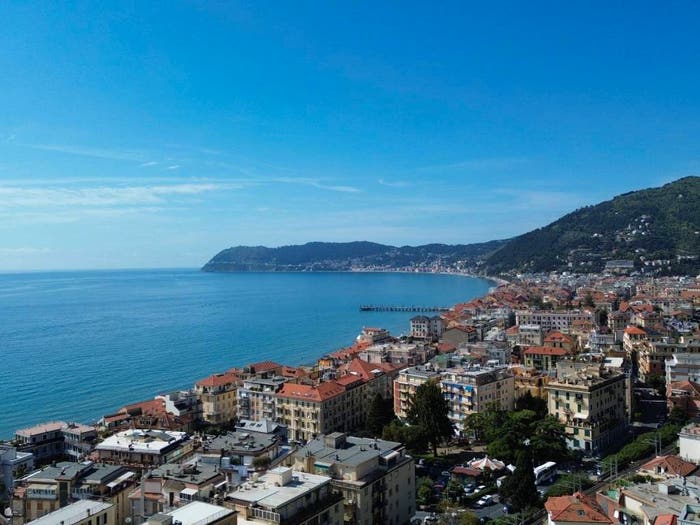 Appartamento quadrilocale in vendita in Muretto di Alassio Stazione Corso Marconi, Alassio