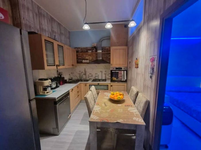 Appartamento trilocale in vendita in Via Vincenzo Monaldi, Centro, Fermo