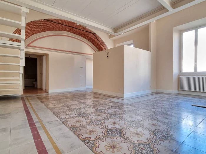 Appartamento con 6 locali in vendita in Camaiore Paese, Camaiore