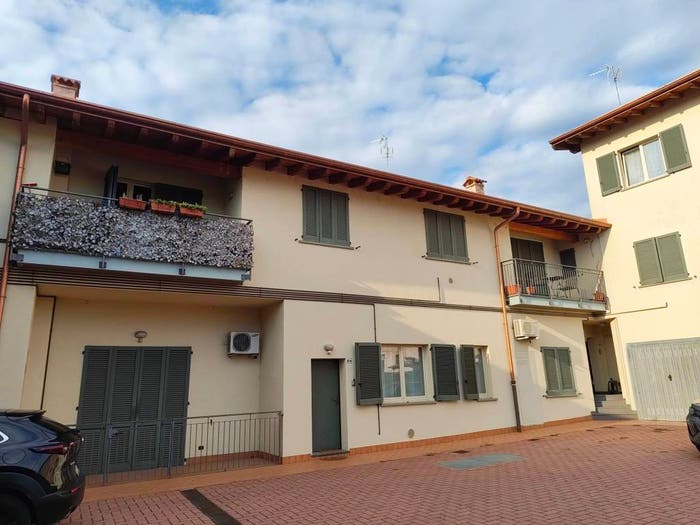 Appartamento bilocale in vendita in Vicolo Giambarini, Comun Nuovo