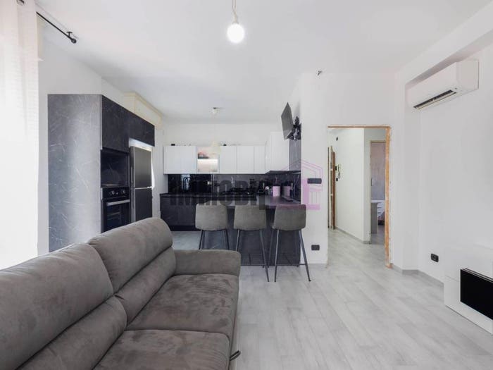 Appartamento trilocale in vendita in Via della Resistenza, Centro, Cavriago