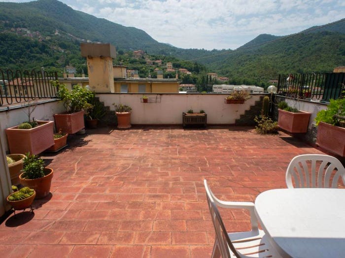 Appartamento trilocale in vendita in Via Prato Verde, Struppa, Genova