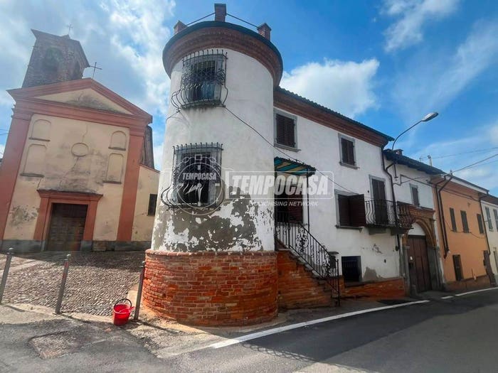 Casa quadrilocale in vendita in Frazione San Marzanotto, San Marzanotto Piana, Asti