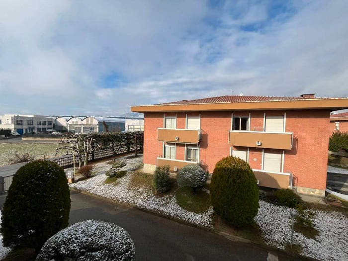 Appartamento trilocale in vendita in Strada Valperga, Salassa