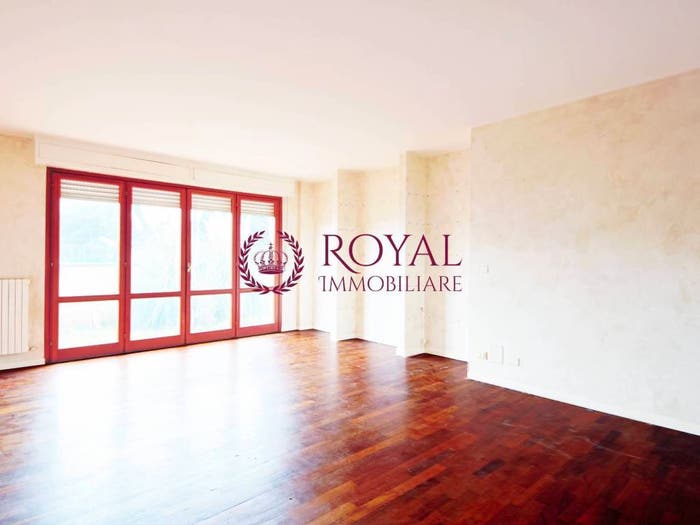 Appartamento con 5 locali in vendita in Via Giuseppe Pietri, Accademia Terrazza Mascagni, Livorno