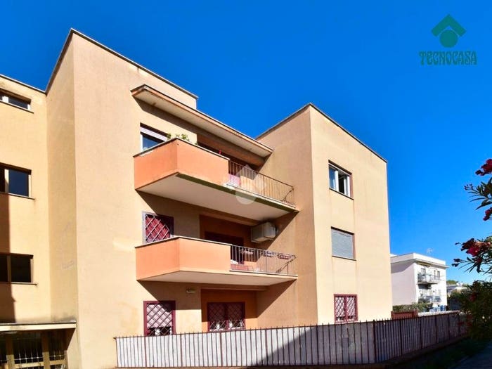Appartamento quadrilocale in vendita in Via sinopoli, Appio Claudio Statuario, Roma