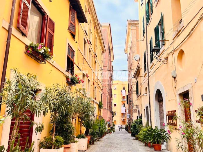 Appartamento trilocale in vendita in Via pietro manzi, Centro Storico Pirgo Odescalchi, Civitavecchia
