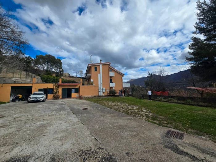 Appartamento trilocale in vendita in Via S Cosimato, Mandela