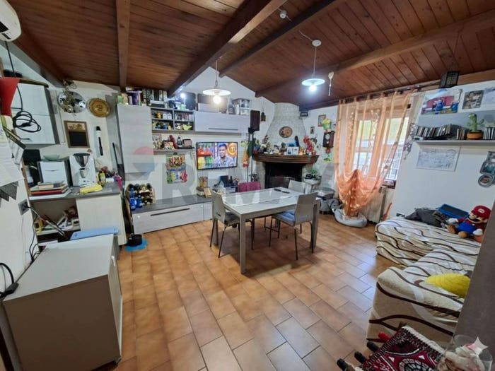Casa trilocale in vendita in Endine, Endine Gaiano