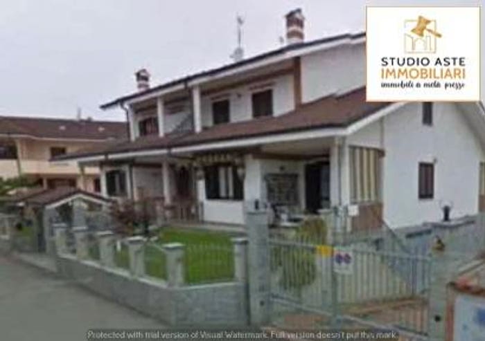 Casa quadrilocale in vendita in Via Eugenia Burzio, Centro, Poirino