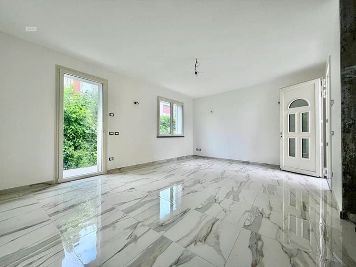 Appartamento trilocale in vendita in Via delle Cornacchie, San Marco Acquacalda, Lucca