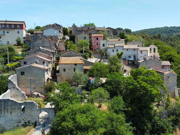 Casa con 6 locali in vendita in Strada di Fongalle, Schifanoia, Narni