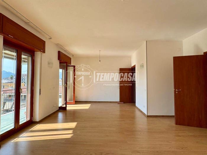 Appartamento trilocale in vendita in Via Pasquale Amato, Ferrarecce Università, Caserta