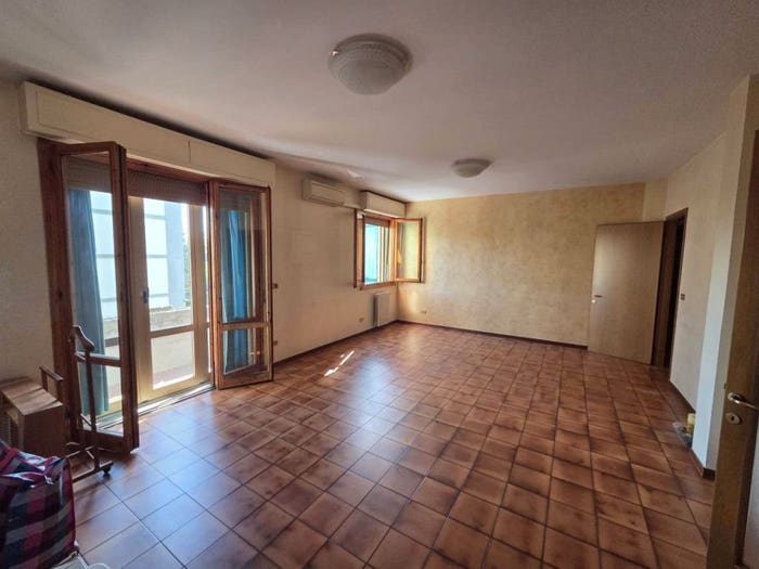 Appartamento quadrilocale in vendita in Viale Canova, Argingrosso, Firenze