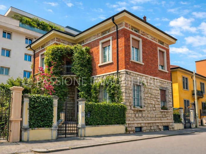 Casa con 5 locali in vendita in Via Martinengo Cesaresco, Crocifissa di Rosa, Brescia