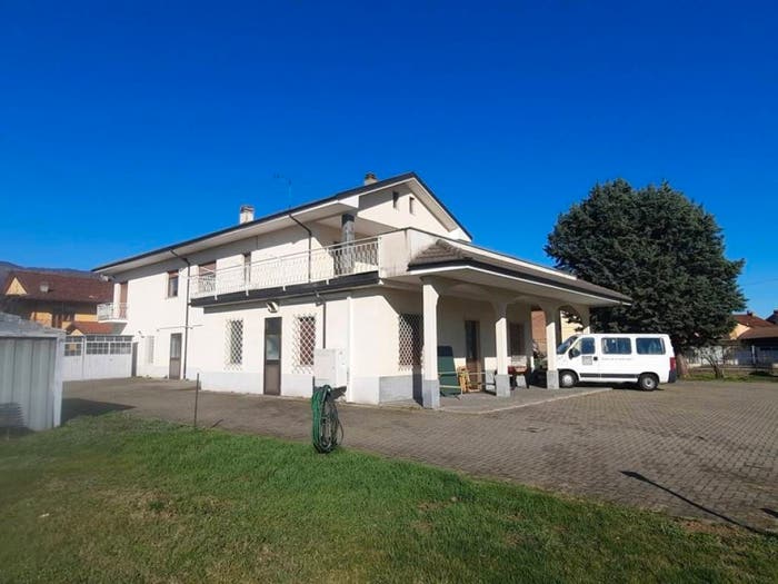 Appartamento con 6 locali in vendita in Via Almese, Avigliana