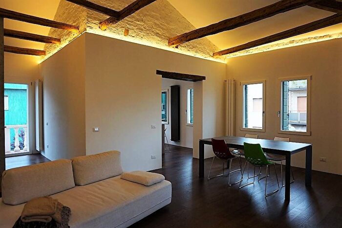 Appartamento con 6 locali in vendita in Mestre, Venezia