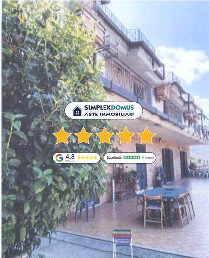 Casa con 6 locali in vendita in Via Libertà, Avella