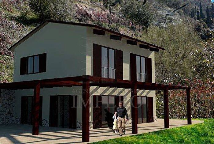 Casa con 5 locali in vendita in via alle ville, Latte Ville, Ventimiglia