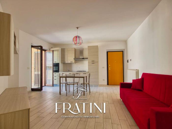 Appartamento trilocale in vendita in Via Roma, Centro, Folignano