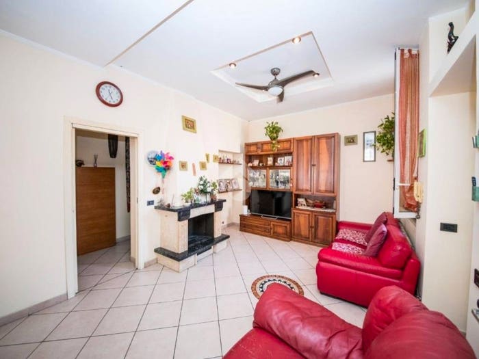 Appartamento quadrilocale in vendita in Via Terni, Baggio, Milano