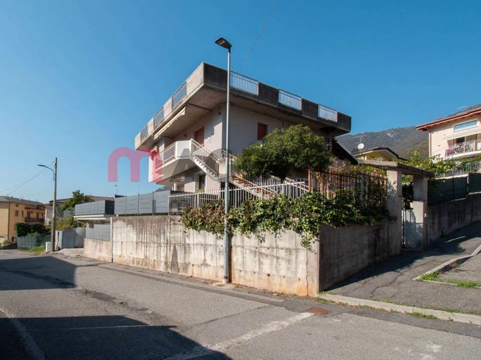 Appartamento trilocale in vendita in Via Giovanni Pascoli, Pieve, Lumezzane