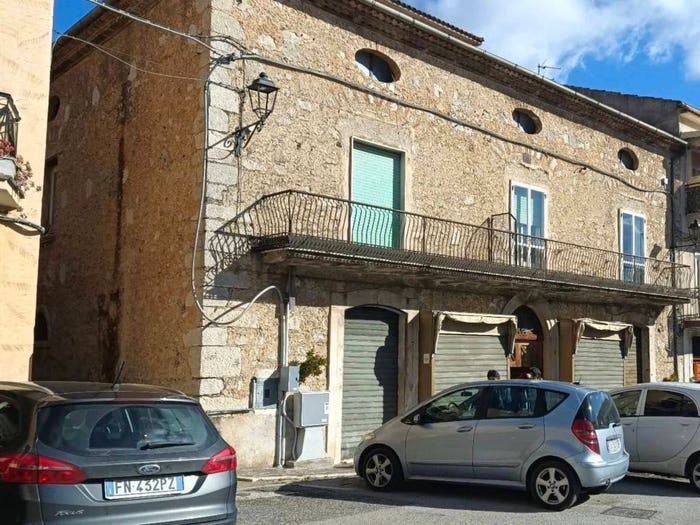 Appartamento con 6 locali in vendita in Via Guglielmo Marconi null, Centro, Atena Lucana