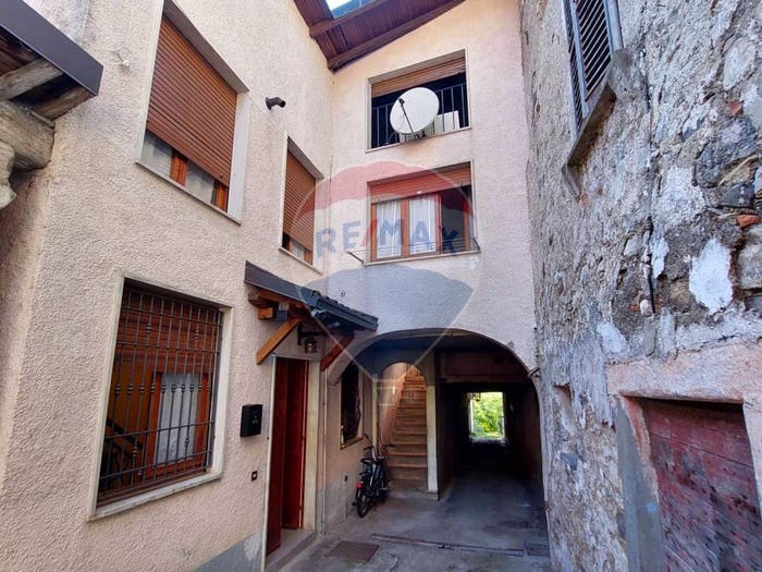 Appartamento trilocale in vendita in Endine, Endine Gaiano