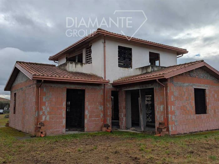 Casa con 6 locali in vendita in I Bertoni, Castiglione del Lago