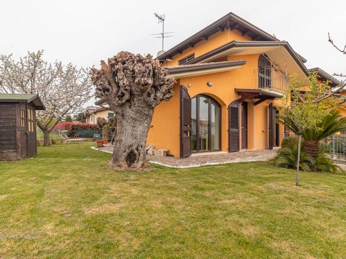 Casa con 5 locali in vendita in Via Aida, Misano Adriatico