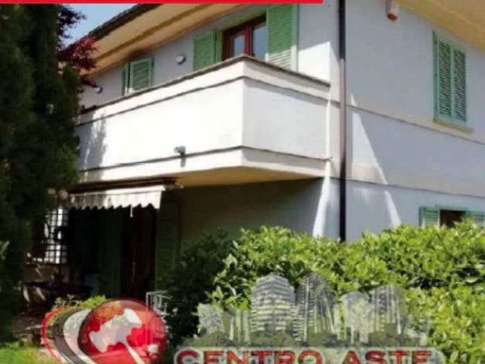 Appartamento con 6 locali in vendita in Via Antonio Mancinelli A Foligno PG Italia, Via Piave, Foligno