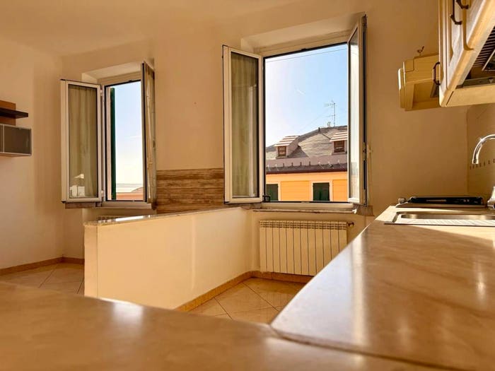 Appartamento con 5 locali in vendita in Via Ernesto Guala, Voltri, Genova