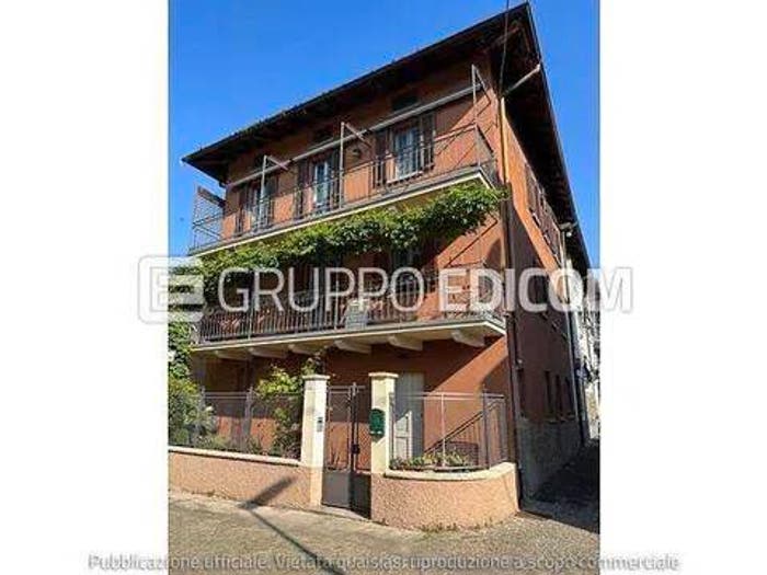 Appartamento quadrilocale in vendita in Via Sacerdote Parietti, Seriate