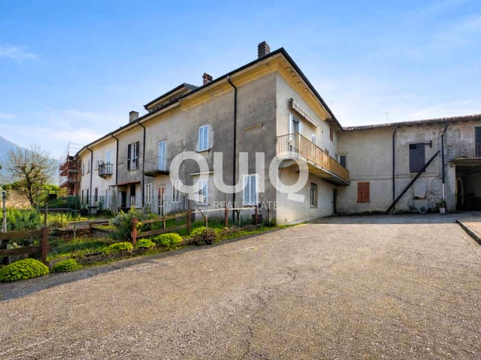 Casa con 6 locali in vendita in Via della Nova, Civate