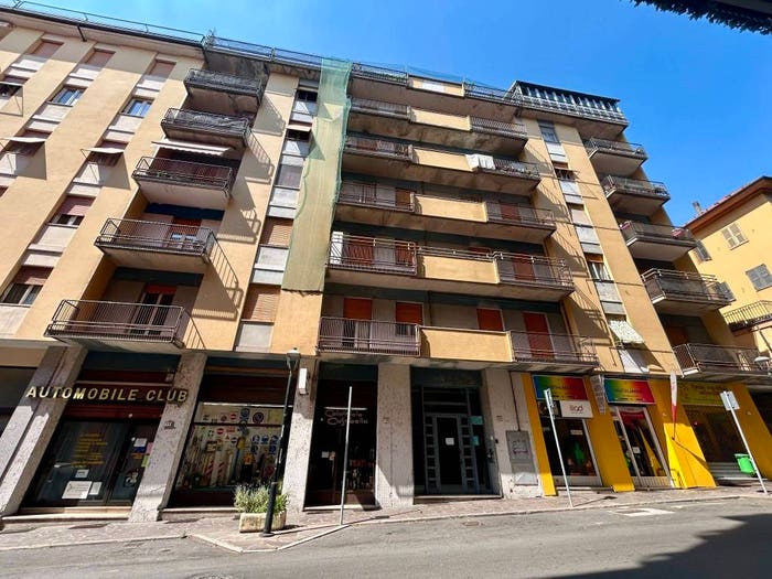 Appartamento trilocale in vendita in Via Moriondo, Centro, Acqui Terme