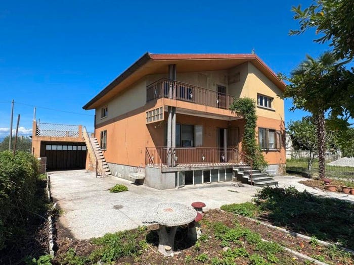 Casa con 6 locali in vendita in Coseano