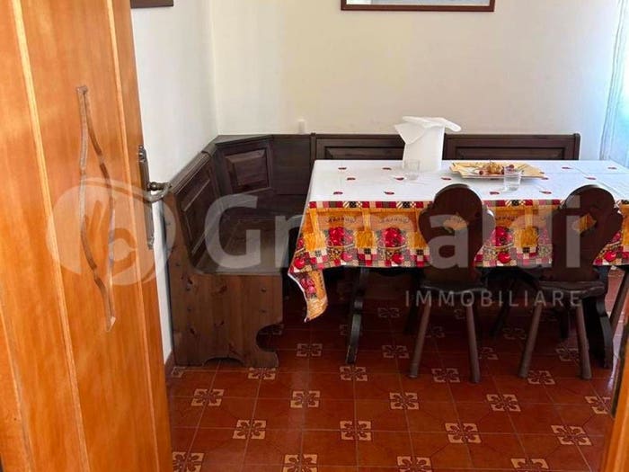 Casa con 6 locali in vendita in VIA CAIROLI, Centro, Barcellona Pozzo di Gotto