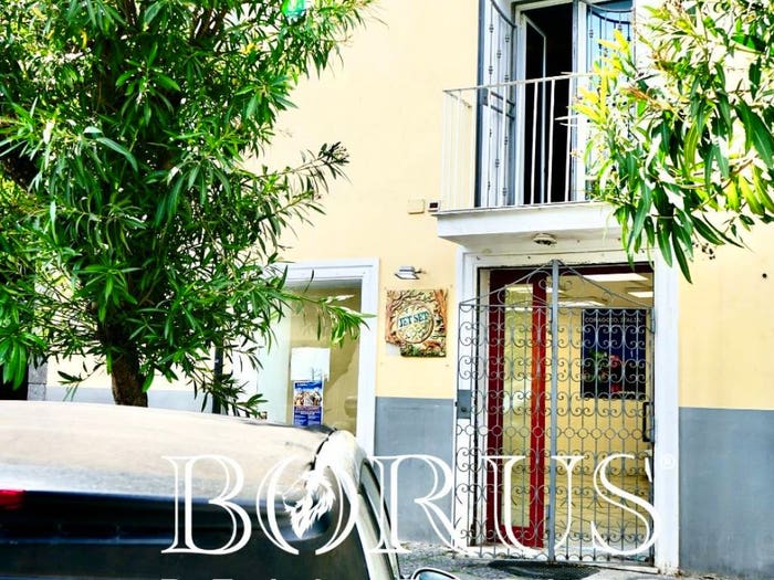 Casa trilocale in vendita in Via Leonardo Mazzella, Centro, Ischia