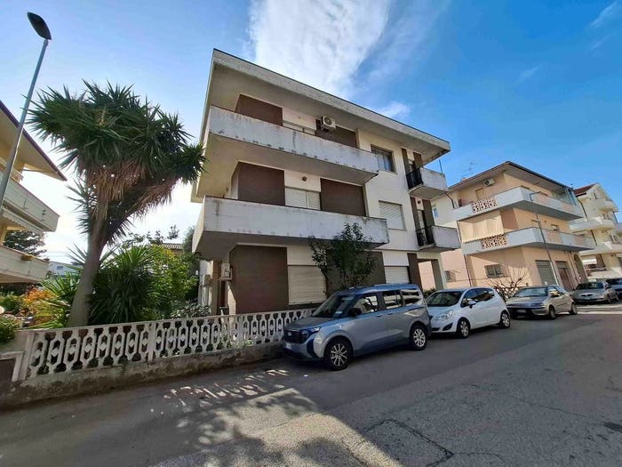 Casa con 6 locali in vendita in Via Firenze, Centro, Alba Adriatica