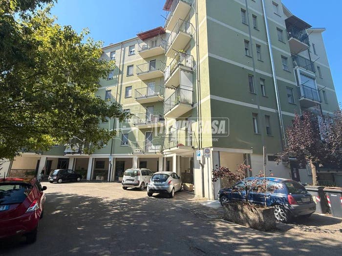 Appartamento trilocale in vendita in Piazzale Bixio Nino, Corso Torino, Asti