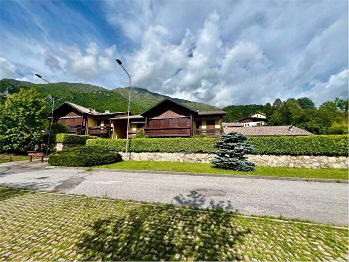 Appartamento bilocale in vendita in via provinciale, Barzio