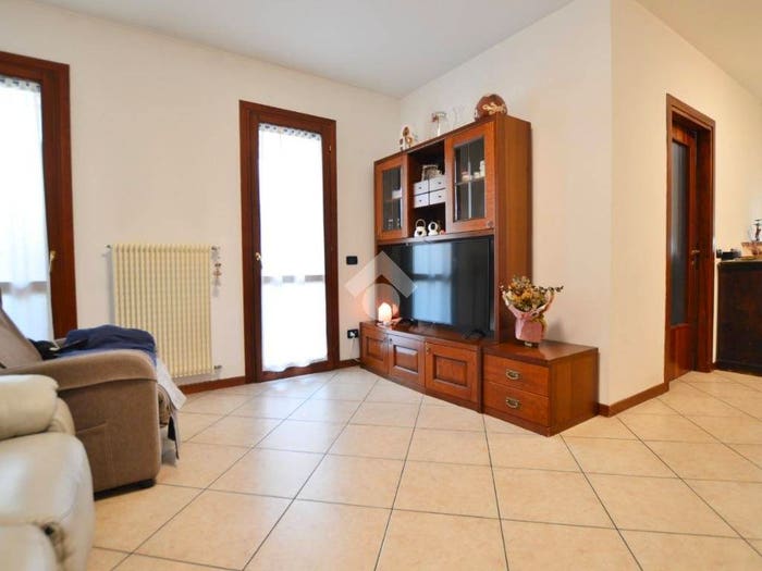 Appartamento trilocale in vendita in Via Giuseppe Mazzini, Centro, Ceggia