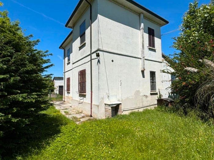 Casa con 6 locali in vendita in Borgo Montone San Marco, Ravenna