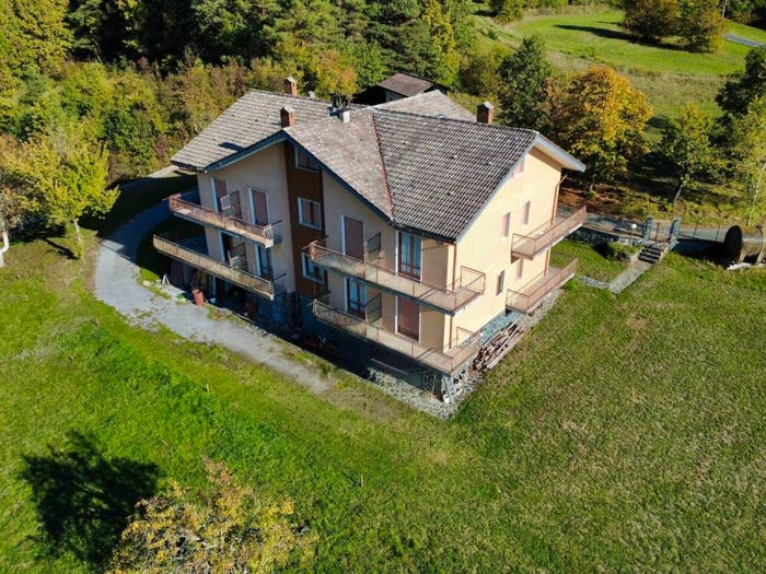 Casa con 6 locali in vendita in Località Marrona, Sassello