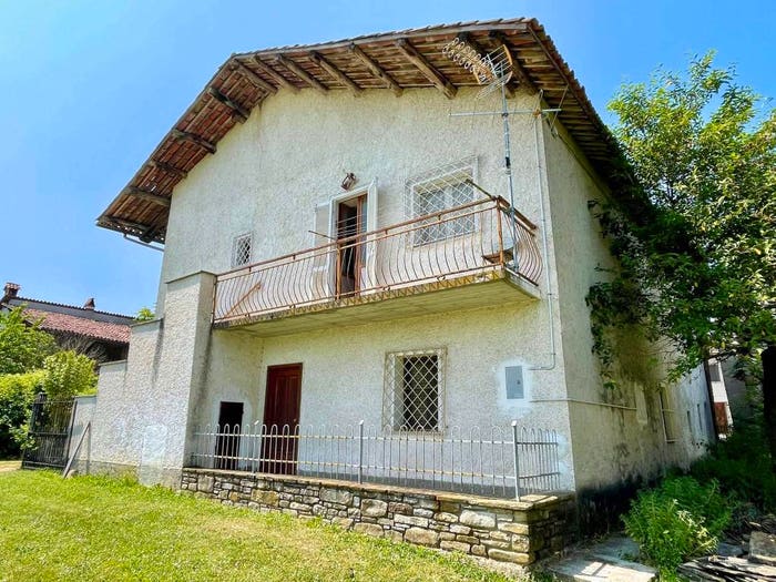 Casa quadrilocale in vendita in via Roà, Niella Tanaro