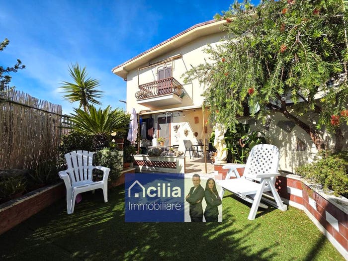 Casa quadrilocale in vendita in Via Michele Barbi, Casal Bernocchi, Roma