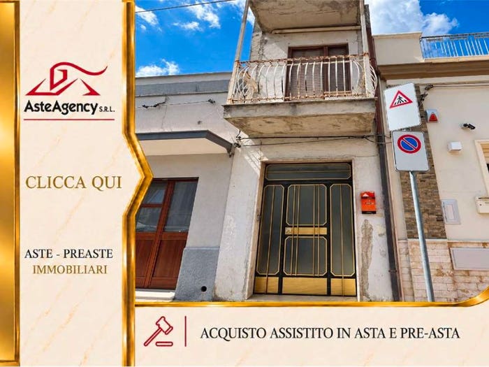 Appartamento con 6 locali in vendita in Via Roma, Monteiasi
