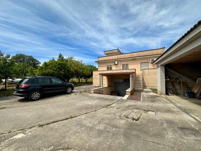 Casa con 6 locali in vendita in Via Tarano, Cioccati Zucchetti, Nettuno