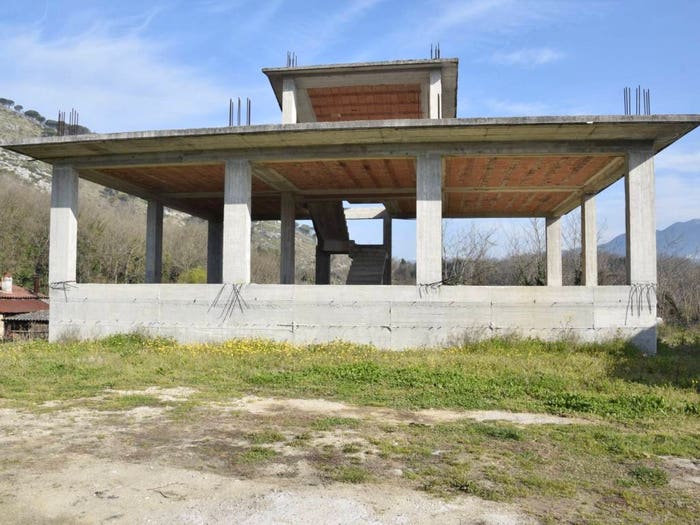 Casa quadrilocale in vendita in Via Santa Maria di Trocchio, Cervaro
